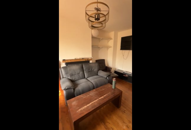 Friendly House Share | Huge Double Room| Main Photo