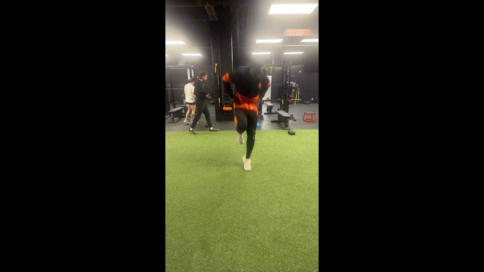 Watch micah awe's Vertical Jump: 16 inches