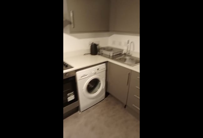 Spacious Studio Apartment in  Canterbury CT2 Main Photo