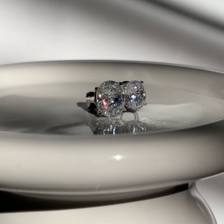 Double Oval Stud (7 TCW)