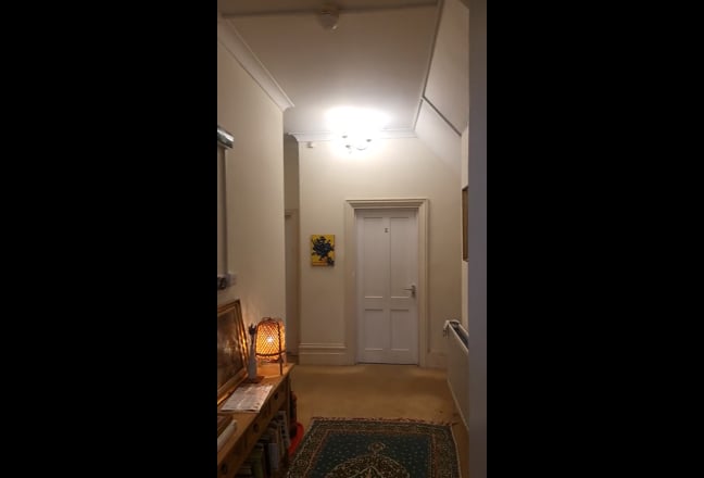 WFH heaven / Golf Course Views/ 2 mins train stn Main Photo