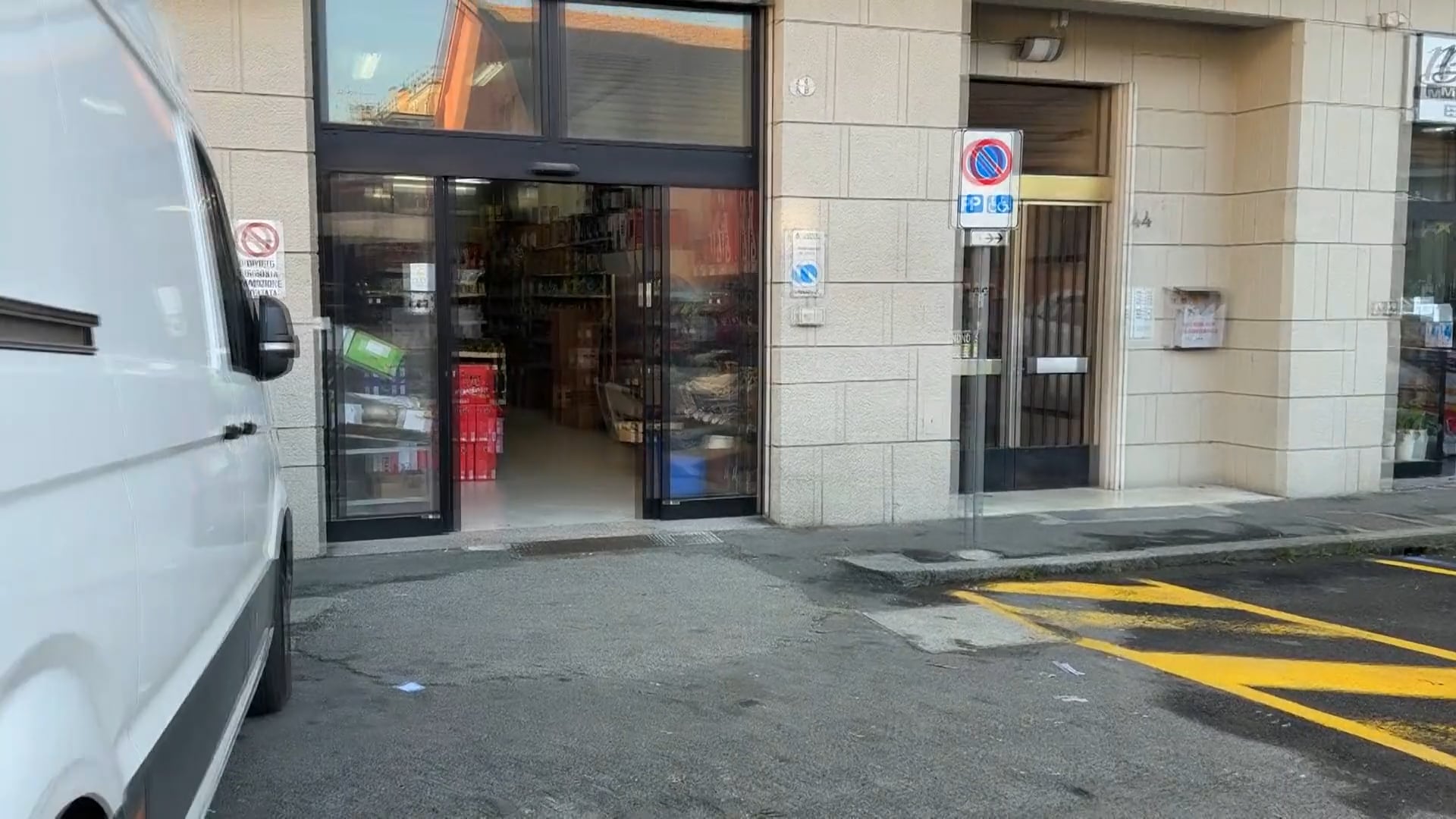 Tentato omicidio in Bolognina, al vaglio le immagini delle telecamere di videosorveglianza