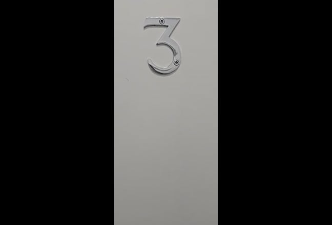 Ensuite single room to let Main Photo