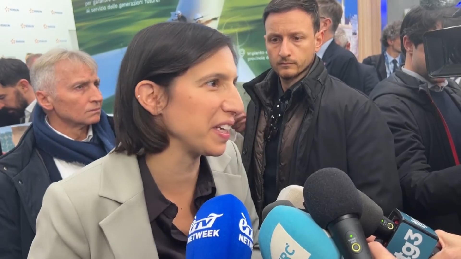 Elly Schlein all’Anci parla della manovra finanziaria: “Non fa crescere il Paese”