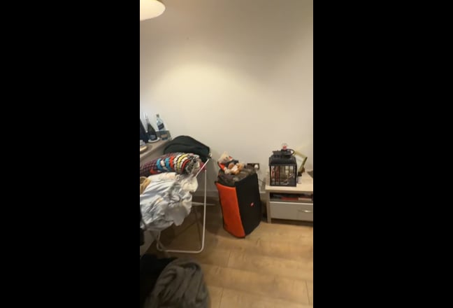 Amazing Double room / attached Bathroom in a Flat Main Photo