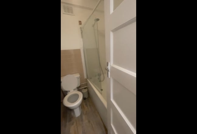 Shepherds Bush Studio 3Mins to Station  Main Photo