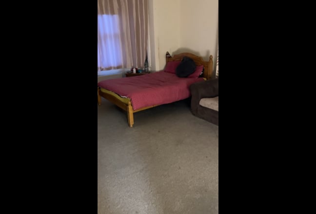 Available Room in Berridge Rd! Main Photo