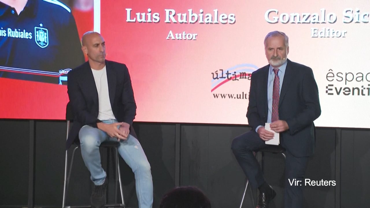 Stric z jajci nad Luisa Rubialesa