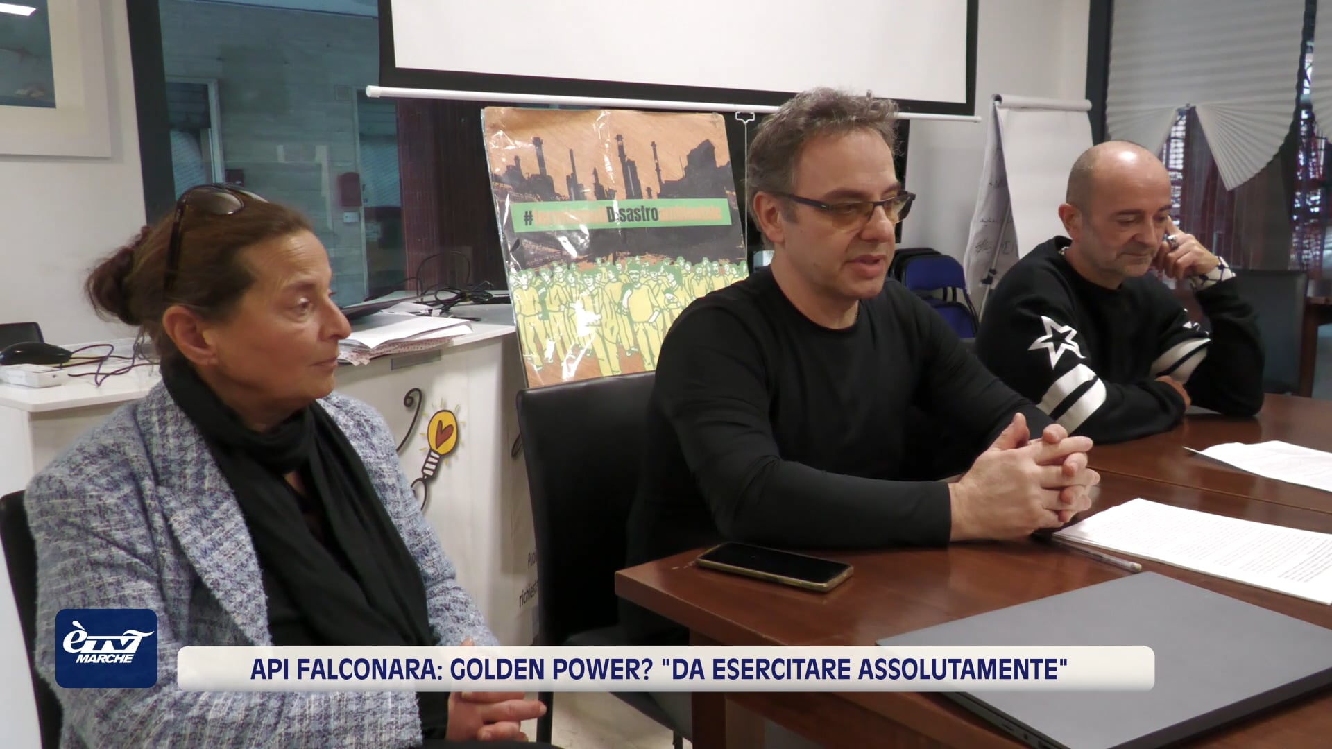 Vendita Api Falconara, i Comitati: 