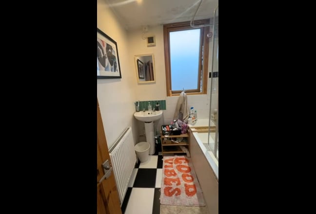 Room in Brixton  Main Photo