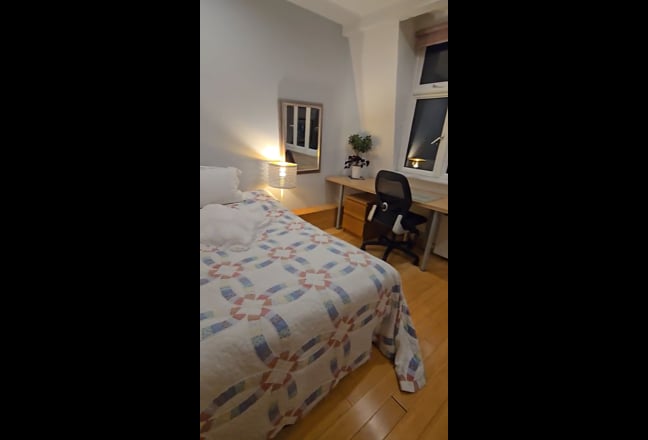 Gorgeous Double Bedroom Hampstead.   Main Photo