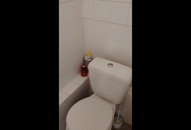 1 Double Room - Available to Move in Immediately Main Photo