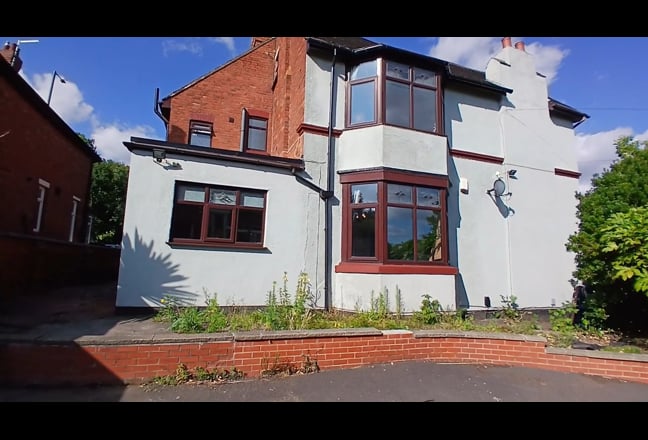 Double Room in Smart Spacious House Near City Hosp Main Photo