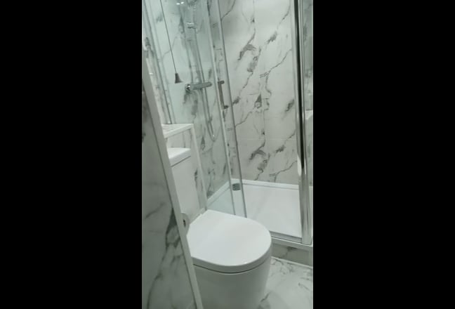 2 large double room with own separate bathroom  Main Photo