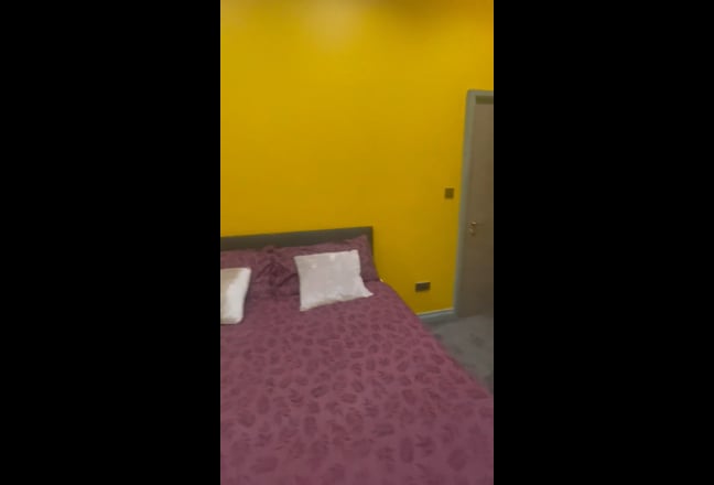 En-suite room, Droylsden, 15mins to City/ctr Main Photo