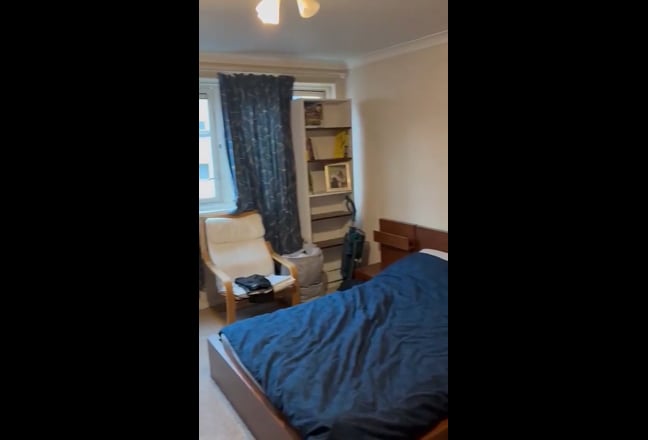 Very Large Comfy Room with Bills & Wi-Fi inclusive Main Photo