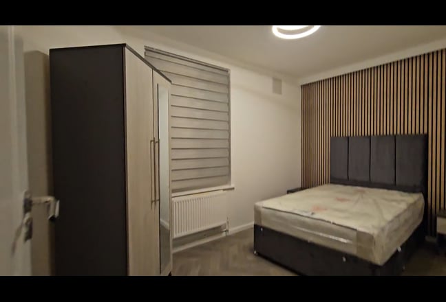 💫Large Newly Decorated Rooms, Well Kept Flat💕 Main Photo