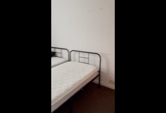 Bright & Airy 3 bed house in South Harrow  Main Photo