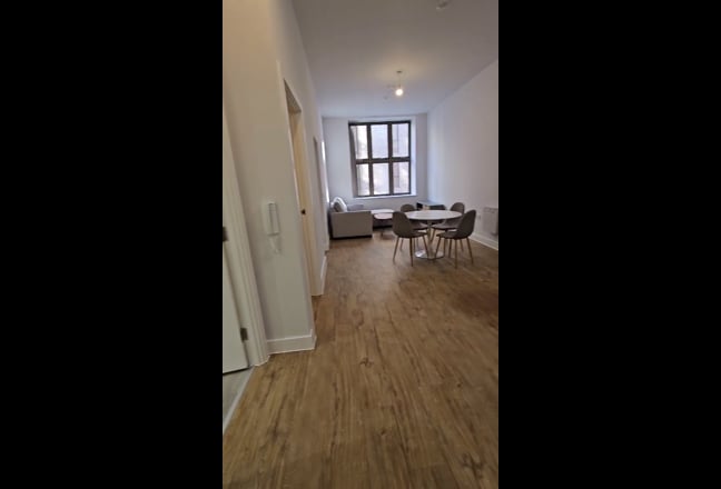 Modern City Centre Single Room Available  Main Photo