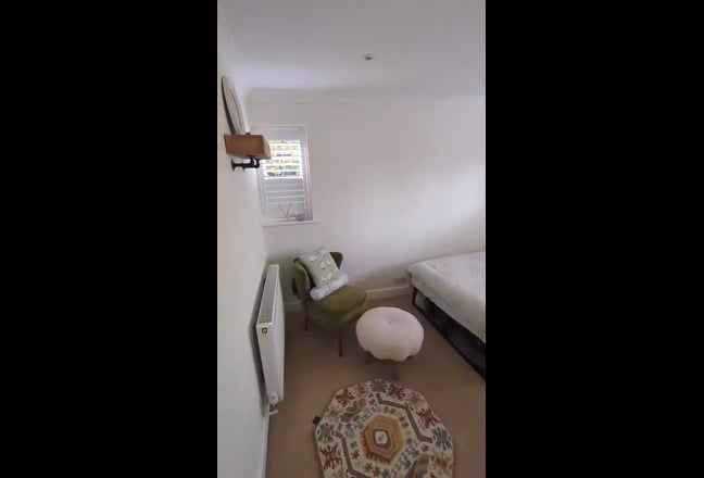 Lovely Double Room in Smart Home Main Photo