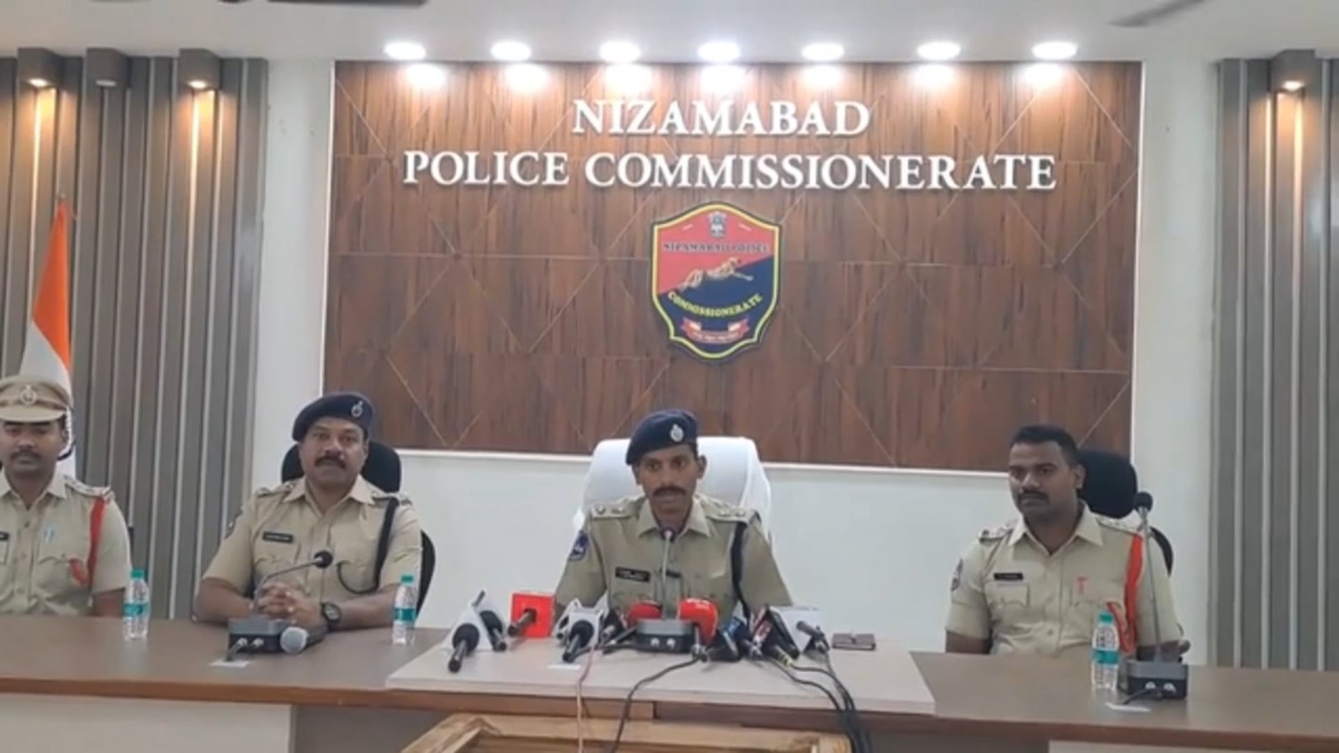 निज़ामाबाद पुलिस की बड़ी कार्यवाही कही गिरफ्तार--पी साईं चेतन्य 