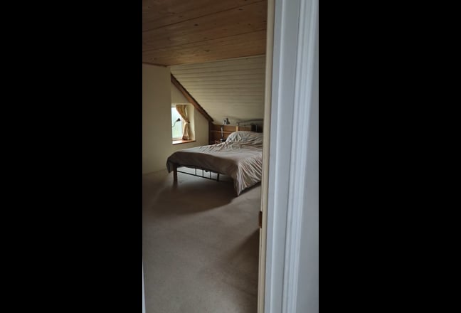 Very spacious double room, West Coast Main Photo