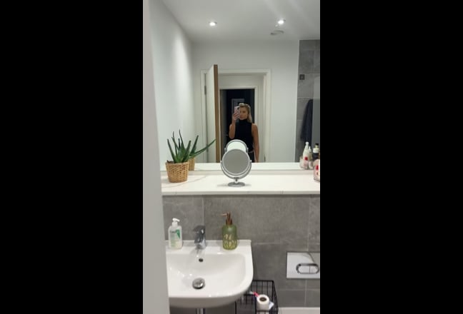 1 double bed available asap Main Photo