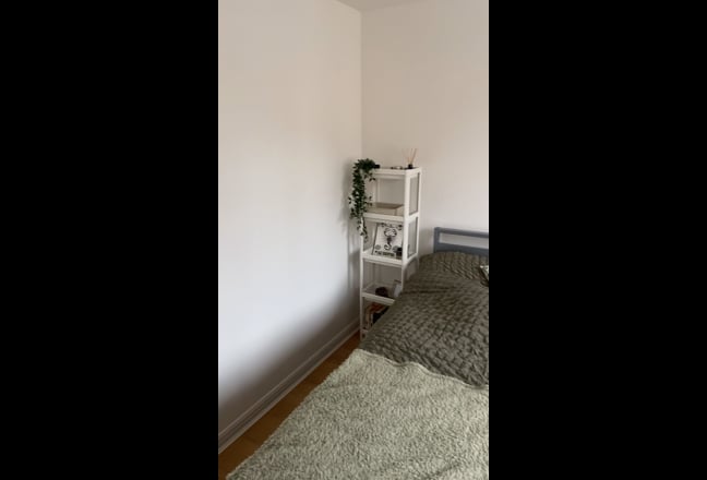Two Double Rooms Available, £600/575pm Main Photo