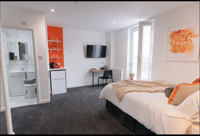🔥Finest Town Centre Luxury Studio + Balcony! ⭐️  Main Photo