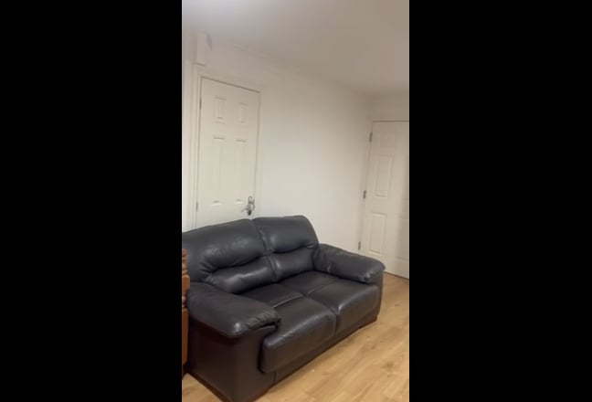 Large Double Room Available - Oxley Park Main Photo