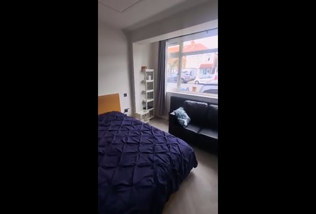 Double room in family home  Main Photo