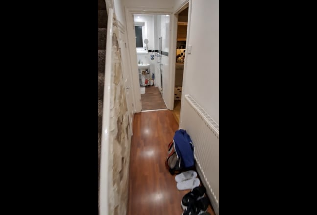 Blackheath/ Kidbrooke 3 rooms and Office Main Photo