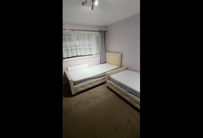 1 Bed room Main Photo