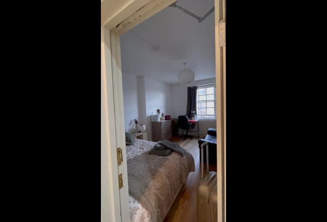 Double Room in St. Jhon’s Wood, Victorian House Main Photo