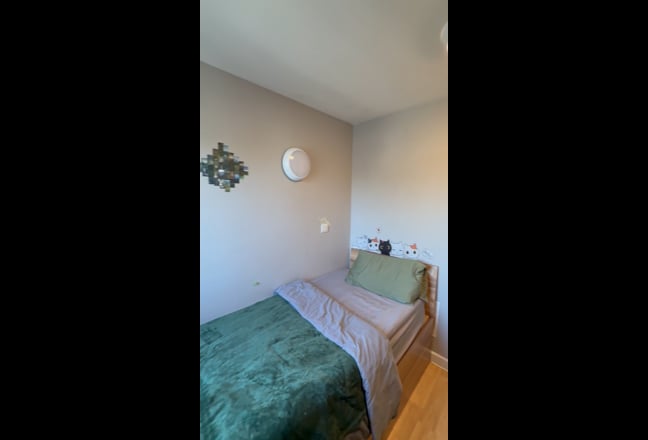 1 Single Ensuite Room (Bills included) Main Photo