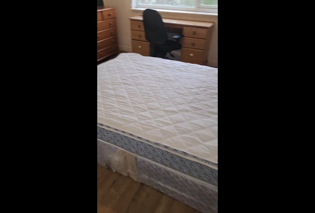 Double Bedroom in House Share Main Photo