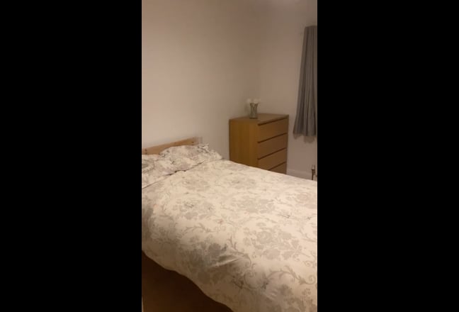 Spacious Stratford double - bills included Main Photo