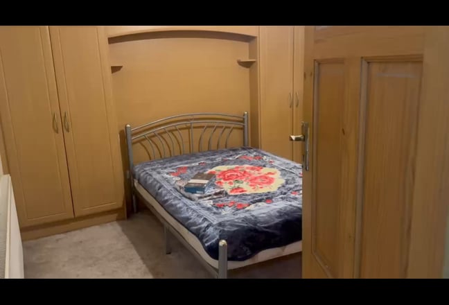 Double room Newbury Park Main Photo