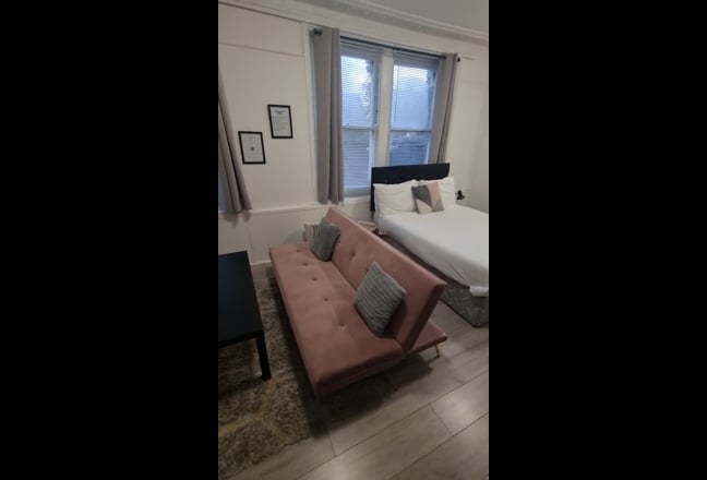 Contemporary Studio Main Photo