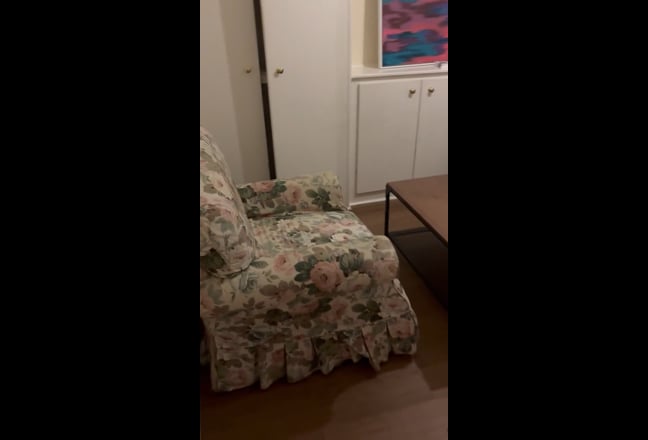 Spacious room available in Shared House in Cheam Main Photo