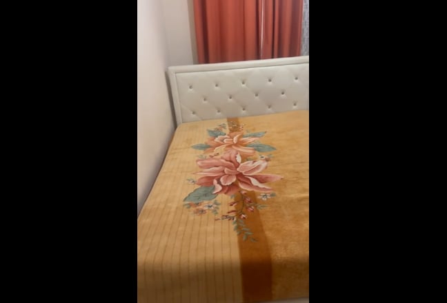 Single room available for female tenant  Main Photo