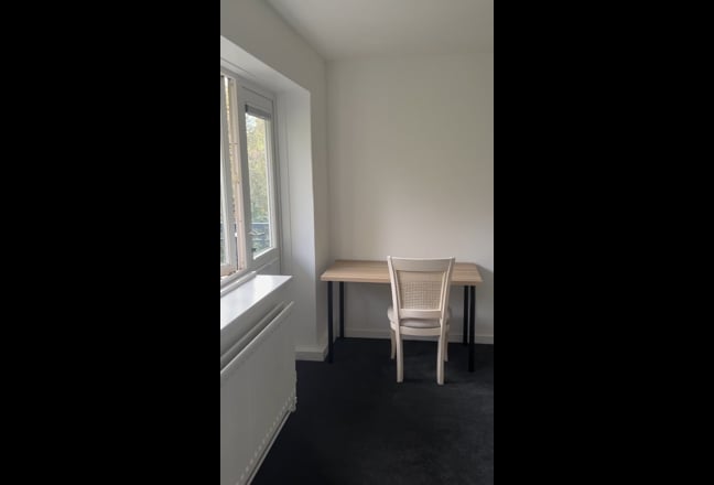 Spacious and bright balcony room Main Photo