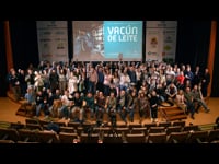 Clausura y brindis de la leche