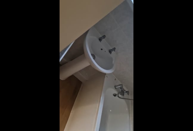 Double Room in 2-Bed Ground Floor Flat Main Photo