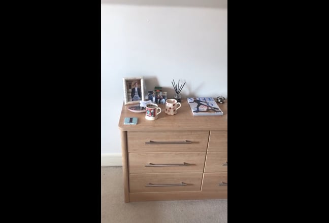 🏠  Lovely Double Room Just Off Northcote Road  Main Photo