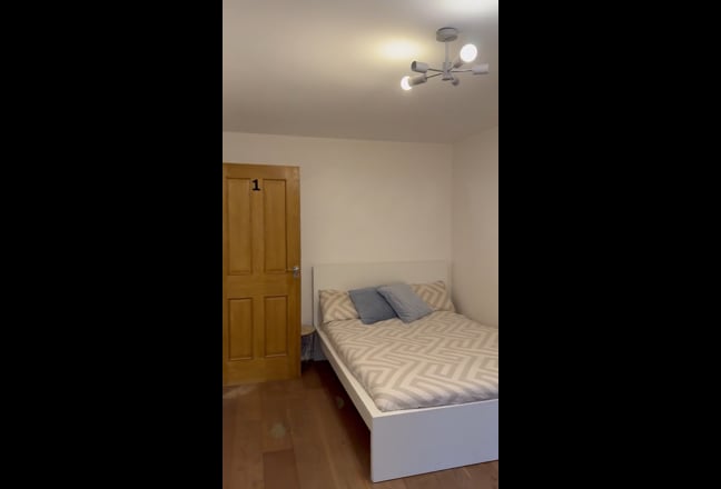 Double room available!  Main Photo