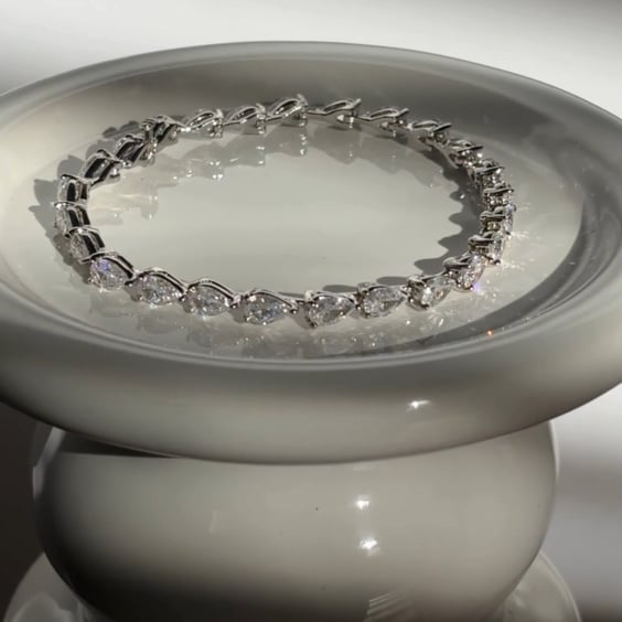 .5CT East West Pear Shape Bracelet(12.5 TCW)