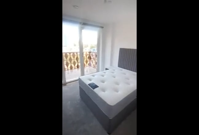 Room available for just 3weeks 23th Dec to Jan 11. Main Photo