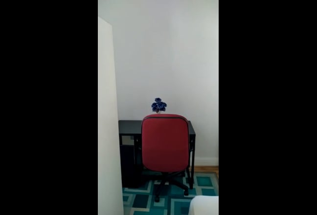 Double bed room available in Indian bachelor's hou Main Photo