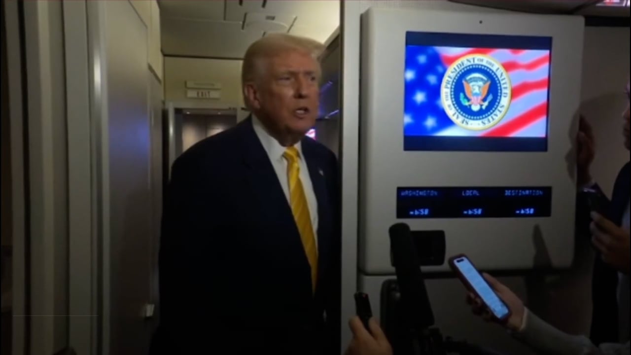 Donald Trump izgubil živce in nadrl novinarko: Tišina, pujsek!